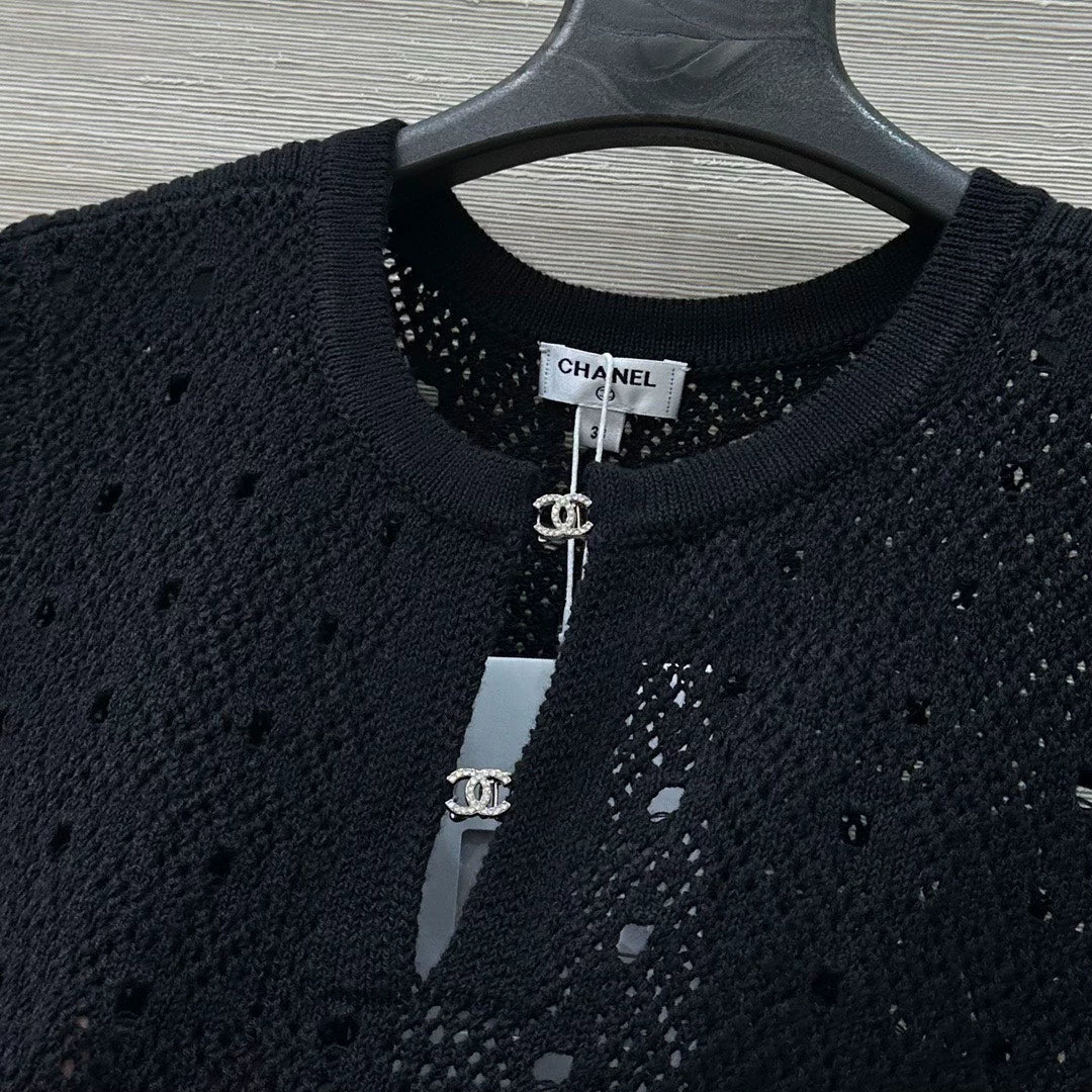 25fw hollow crocheted short-sleeved top