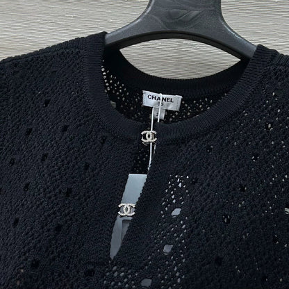 25fw hollow crocheted short-sleeved top