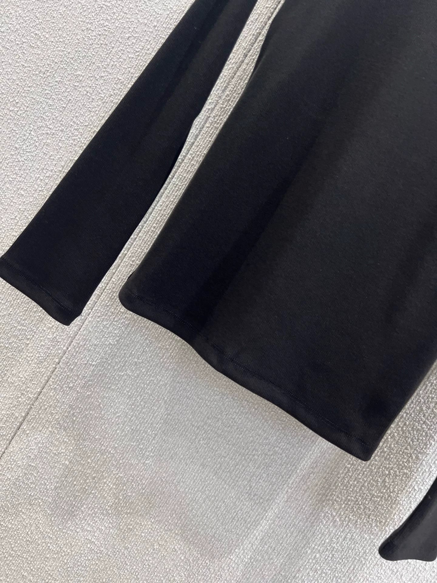 25Fw micro embroidered long sleeved base T-shirt