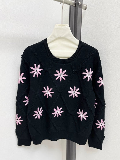 Lingge Flower Embroidered Knitted Sweater