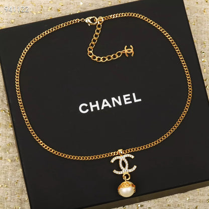 Pearl Bean Letter Double C Necklace