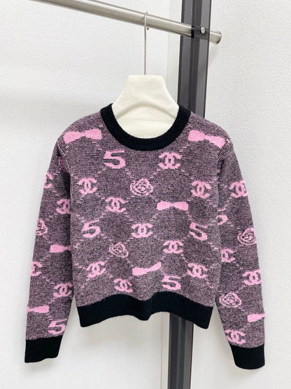 Diamond shaped Double C Bow Sweater