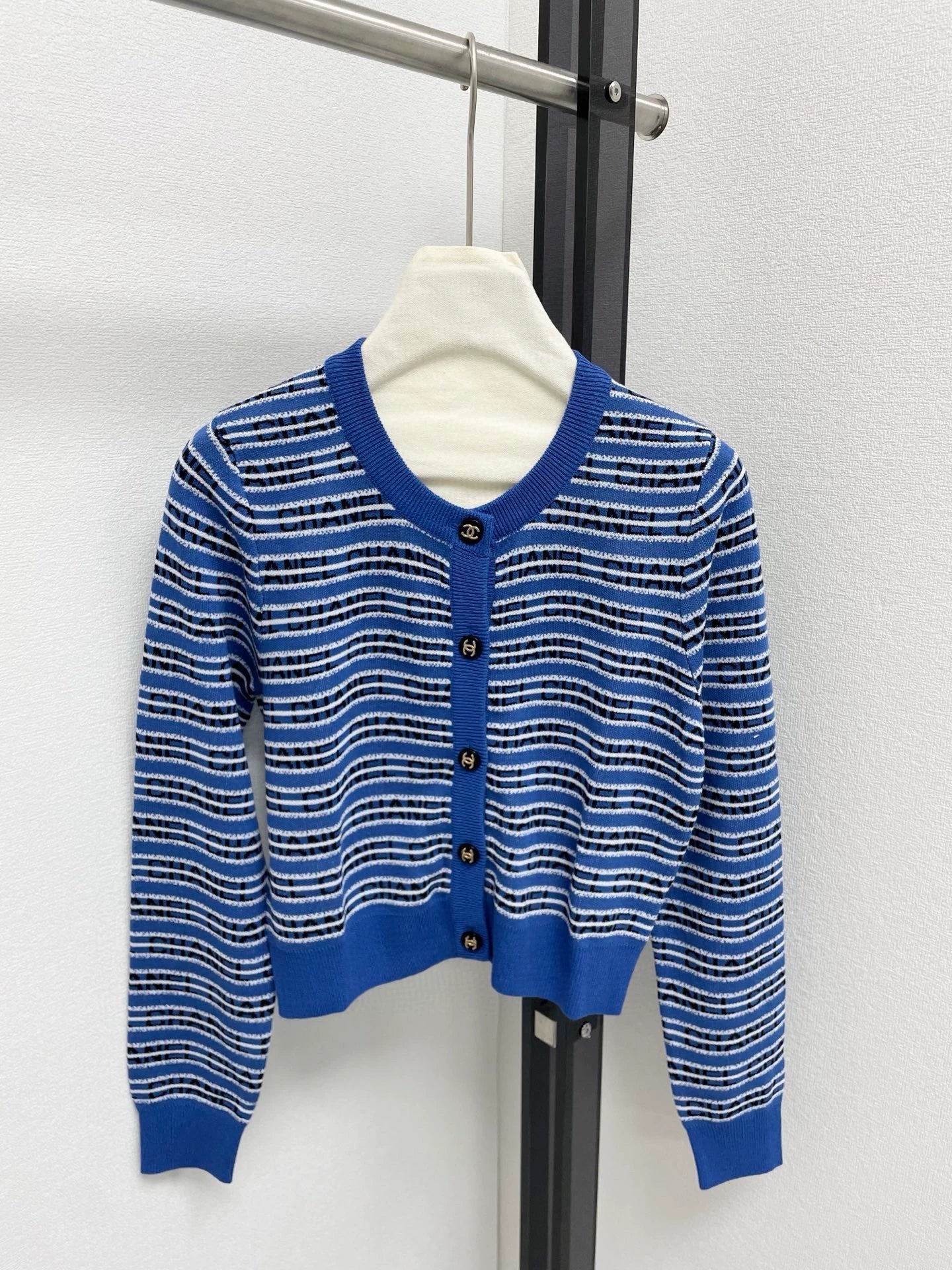 25fw Alphabet striped cardigan