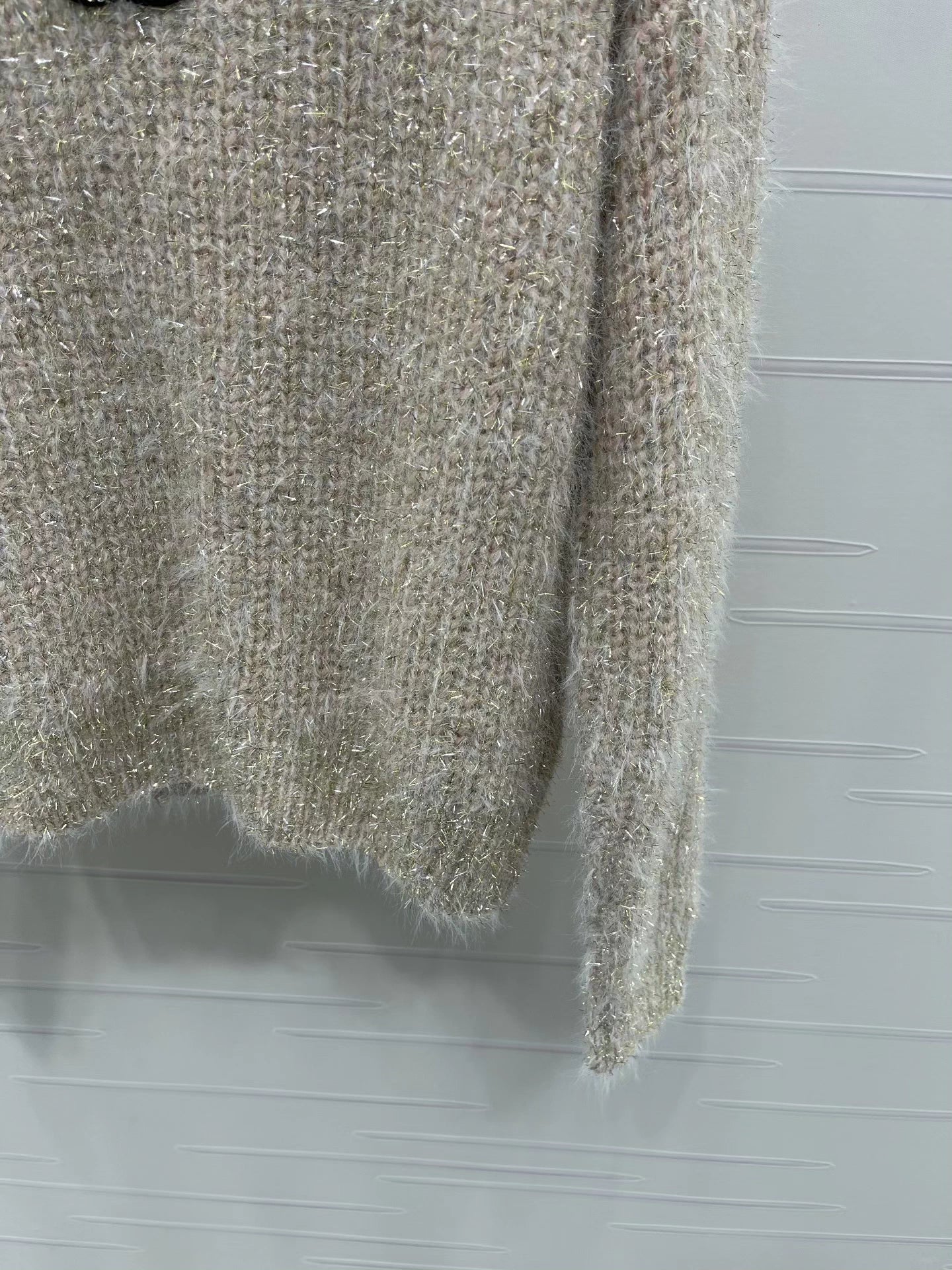 Ye Lingliang Silk Sweater