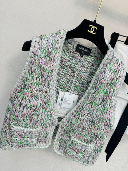 Mixed color woven vest