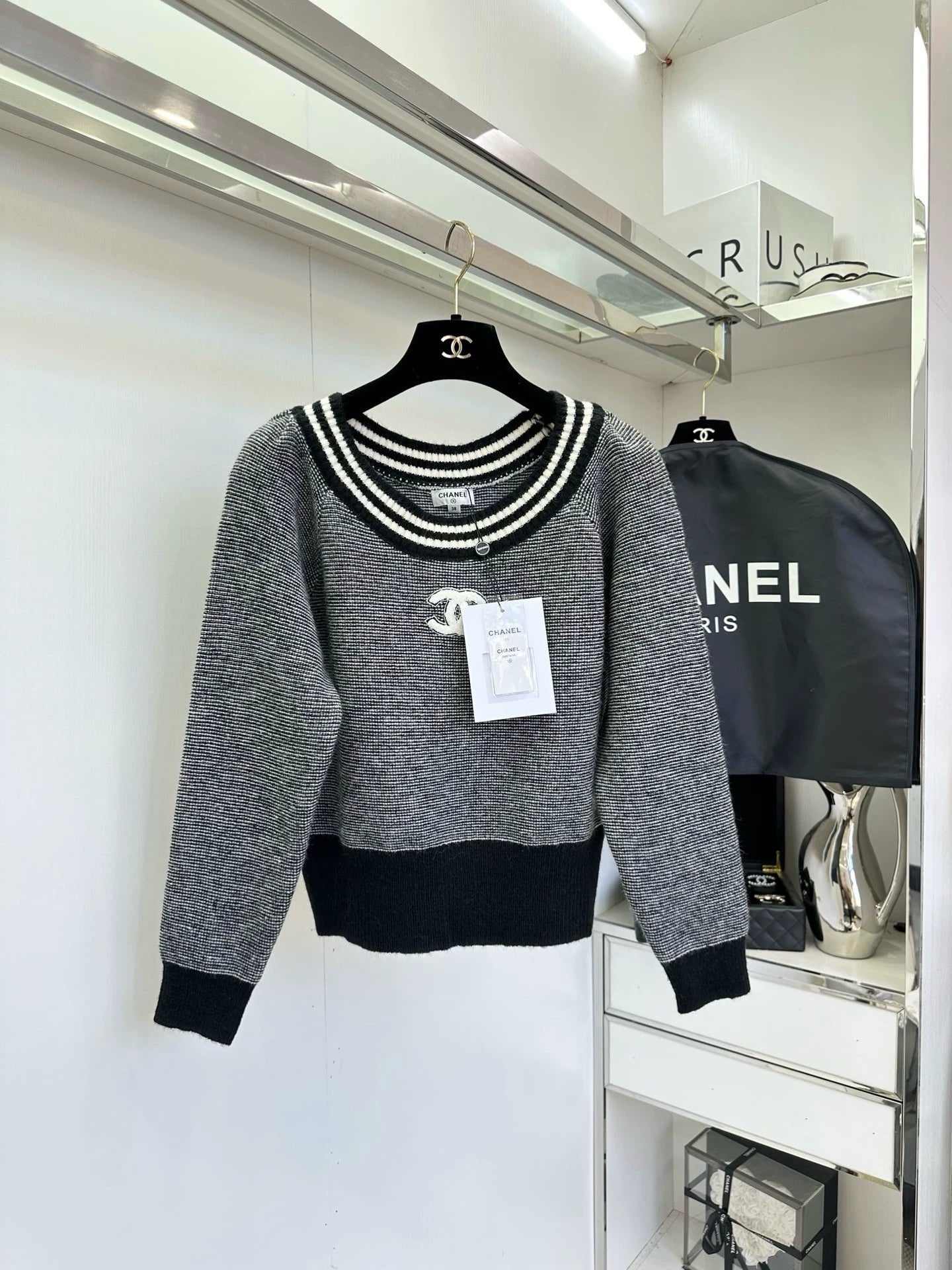 25fw Striped large round neck sweater