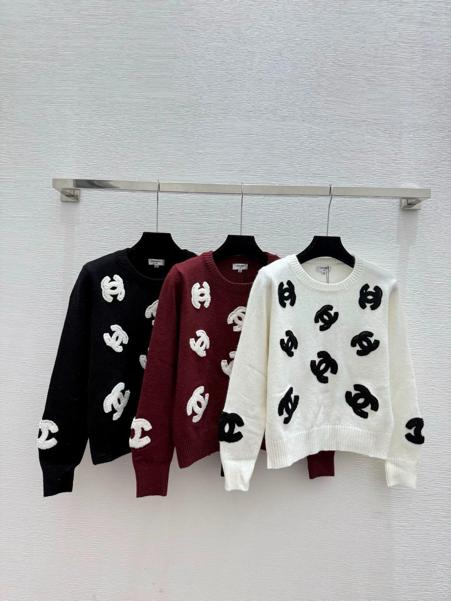 Towel embroidered logo sweater