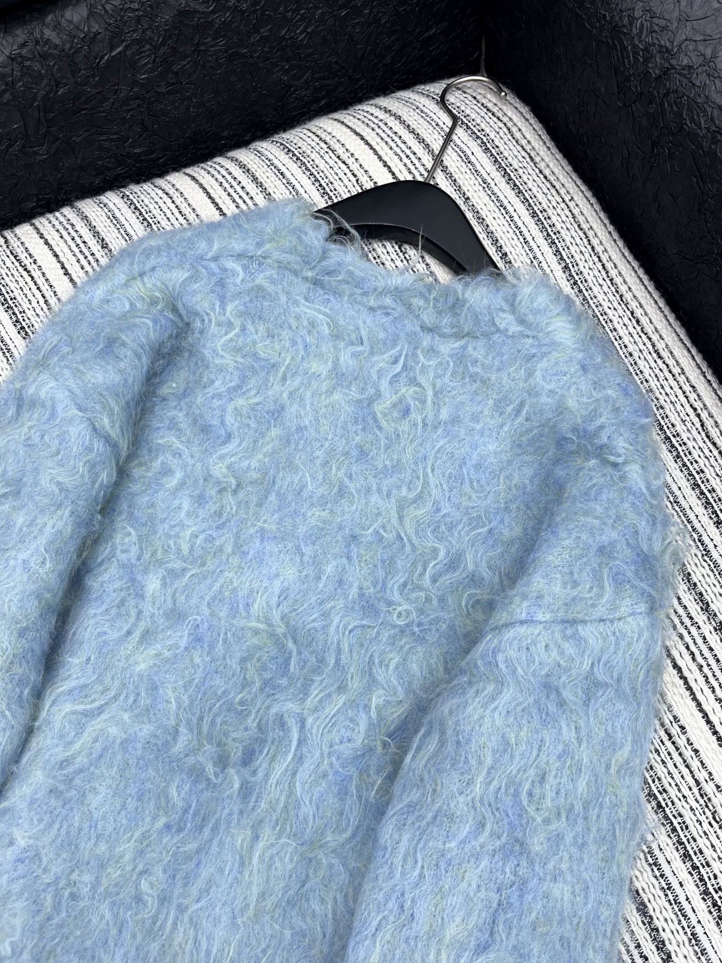 25fw Mohair V-neck jacket