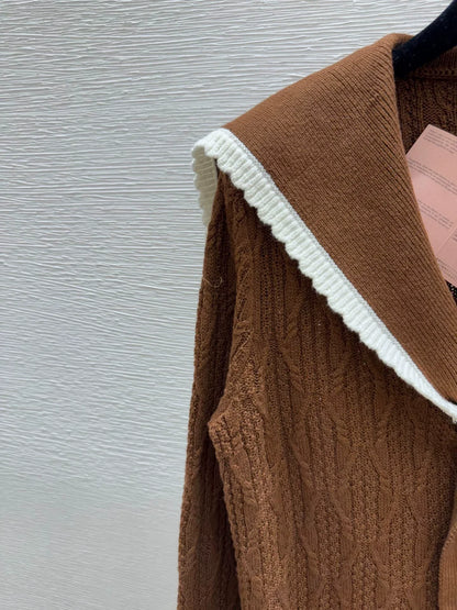 25fw Navy collar knitted sweater