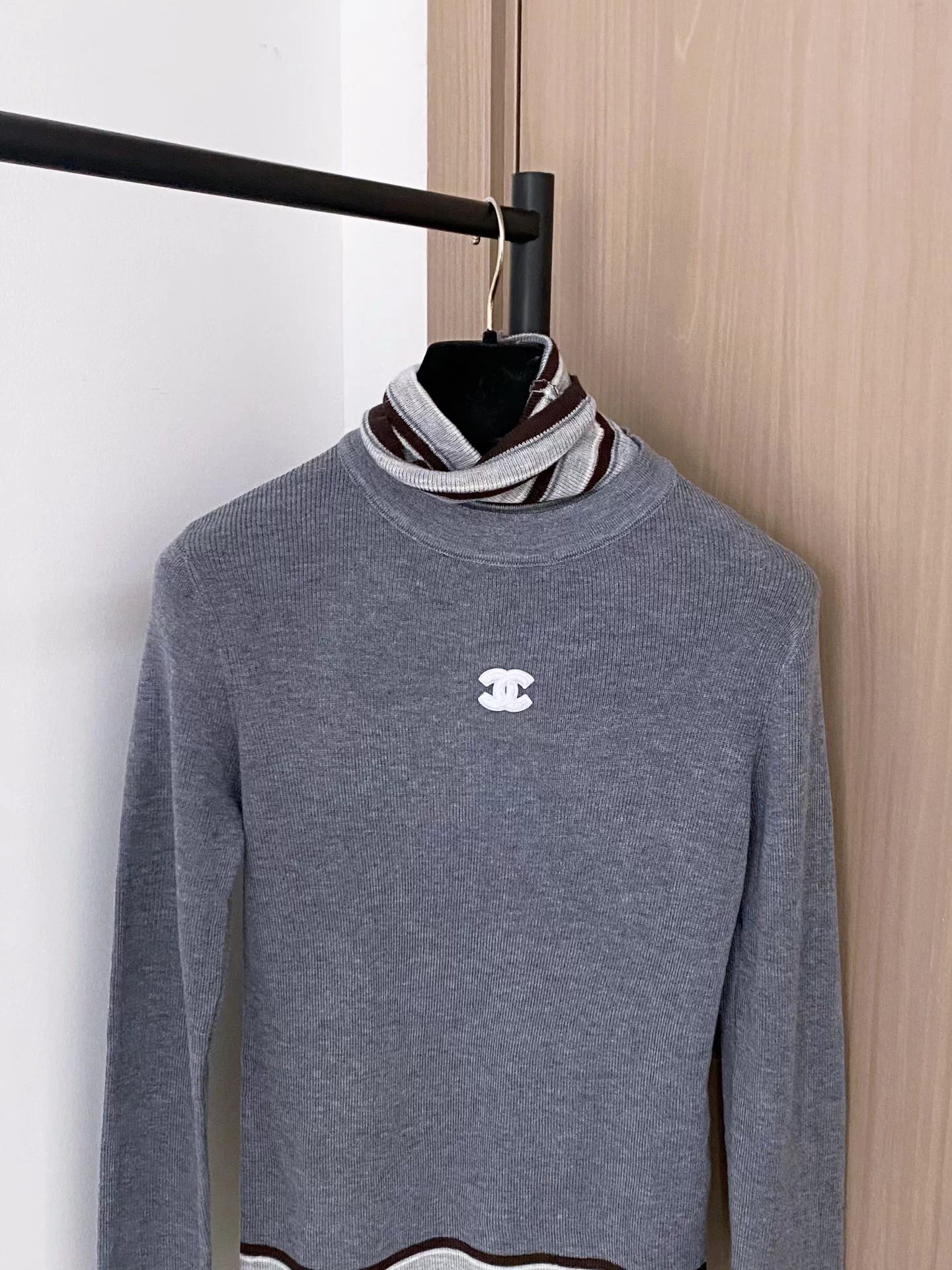 High neck long sleeved shirt