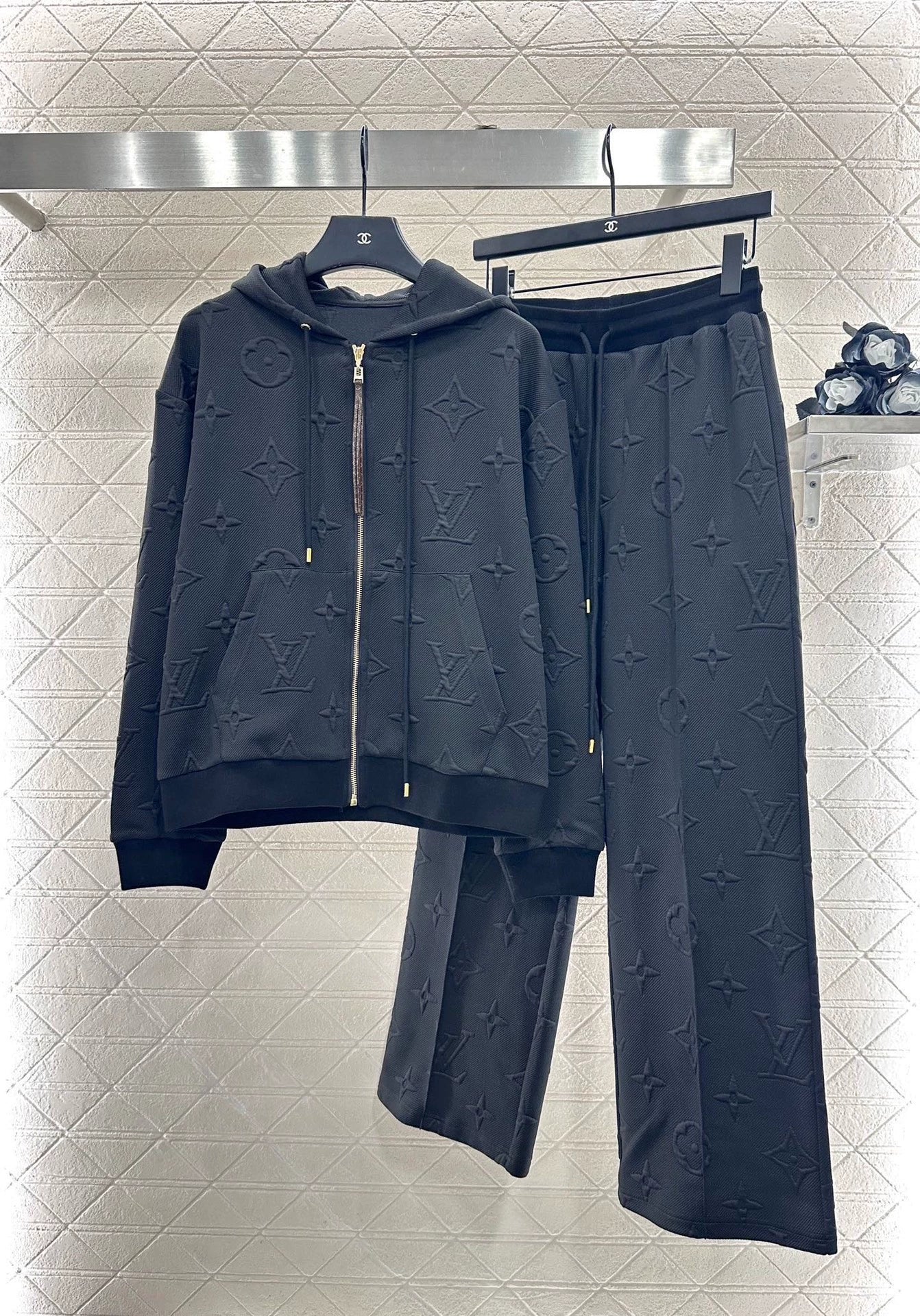 25fw Embossed hooded set