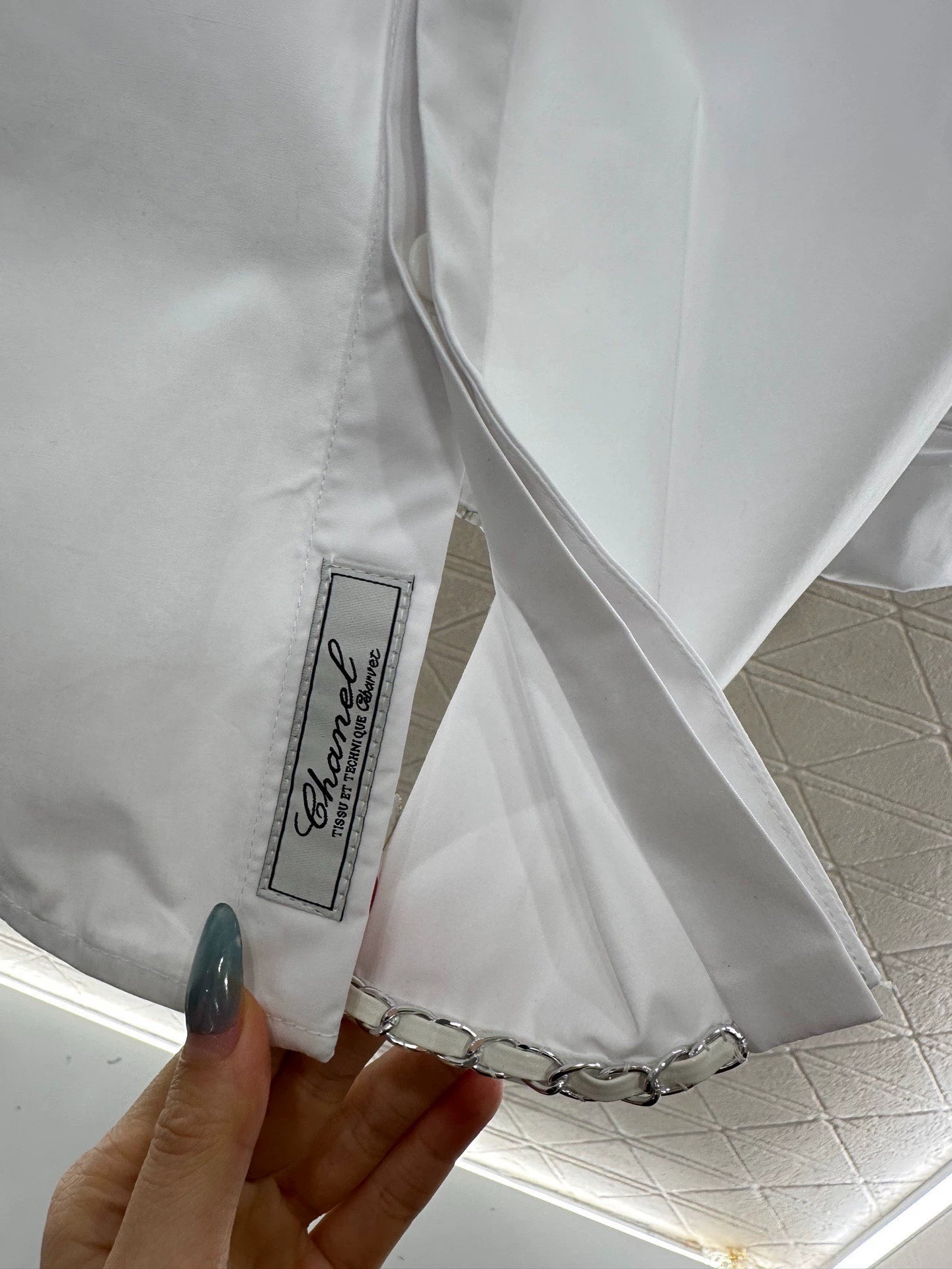 Stand up collar solid color silhouette shirt