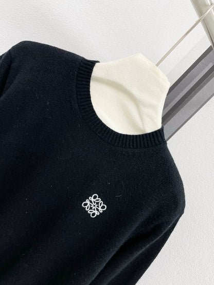 25fw Embroidered round neck sweater