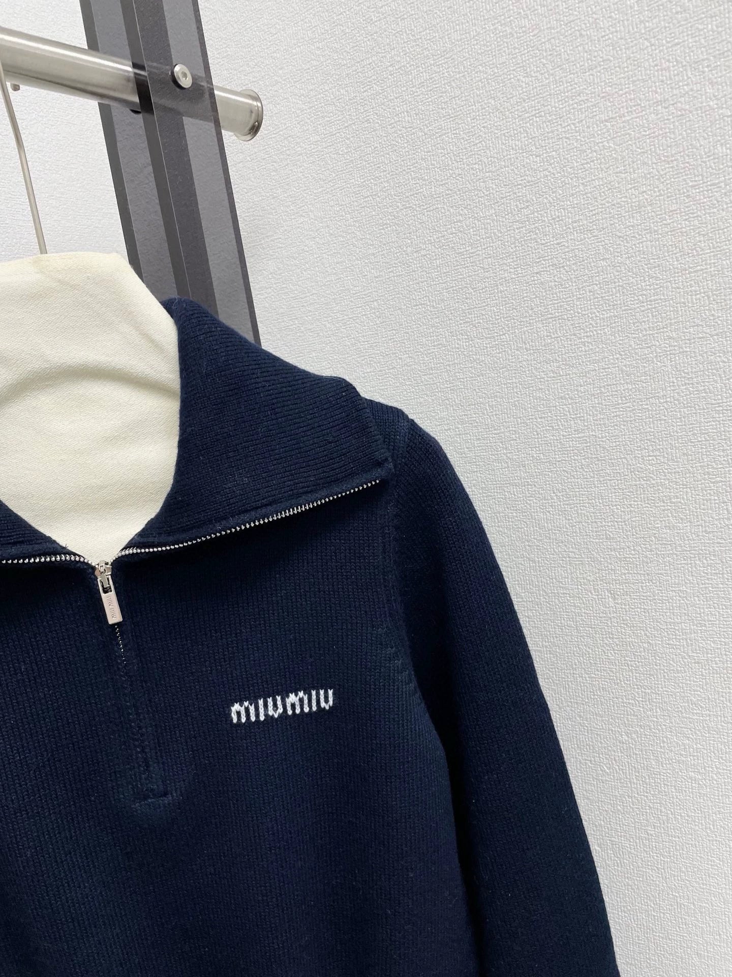 25fw Half zip lapel knit sweater