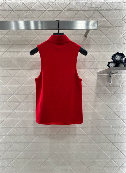 Small stand collar knitted vest