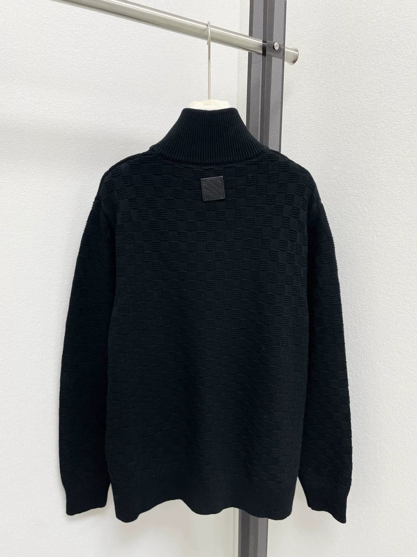 25fw Checkered dark patterned sweater