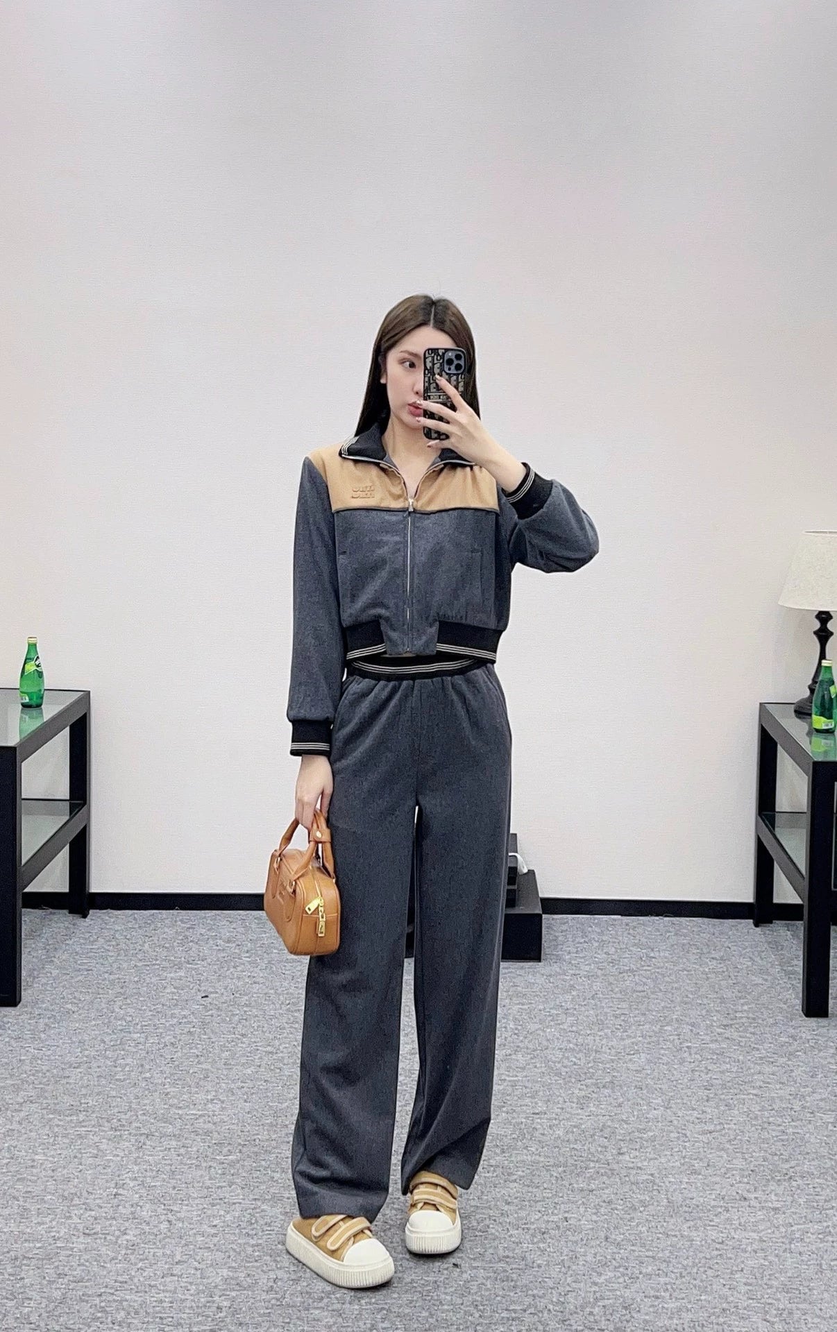 Wool color blocked letter set