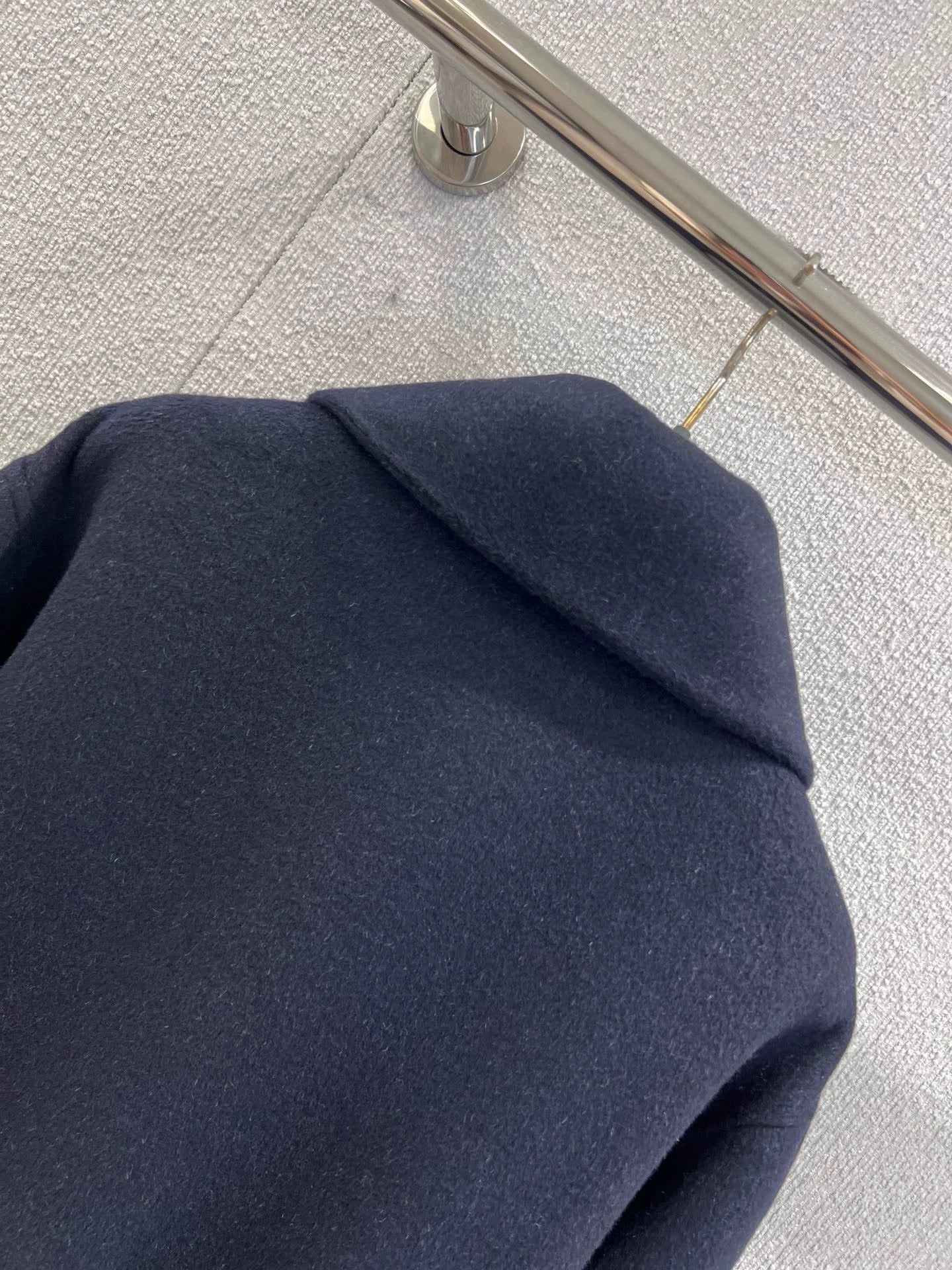 Pig nose button medium long cashmere coat