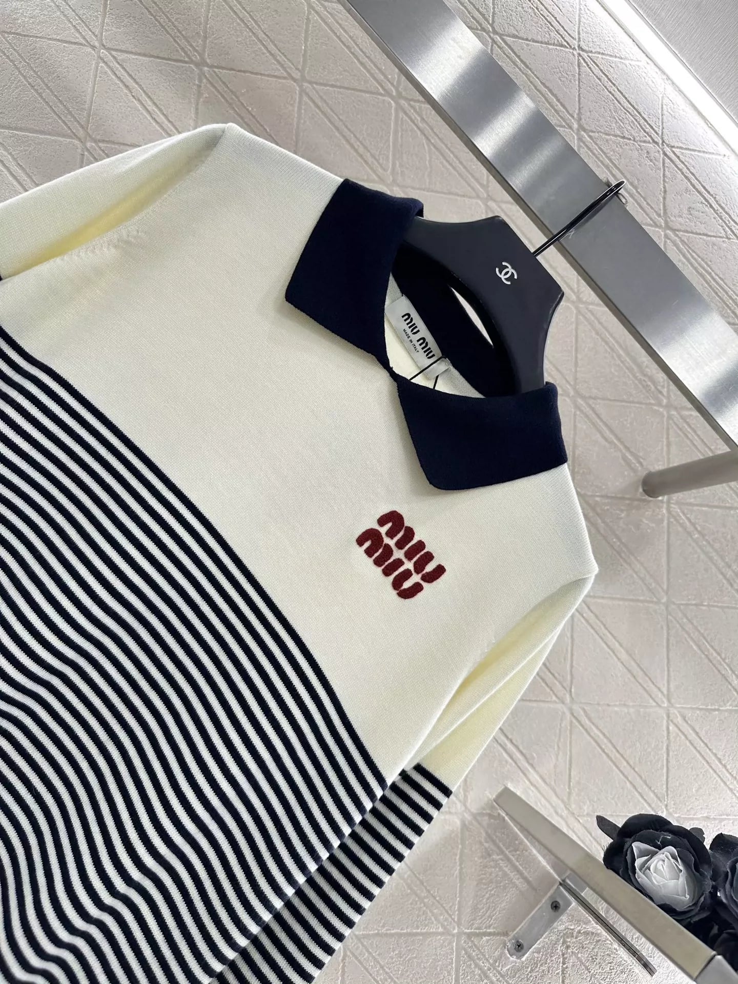 25fw Collar striped sweater