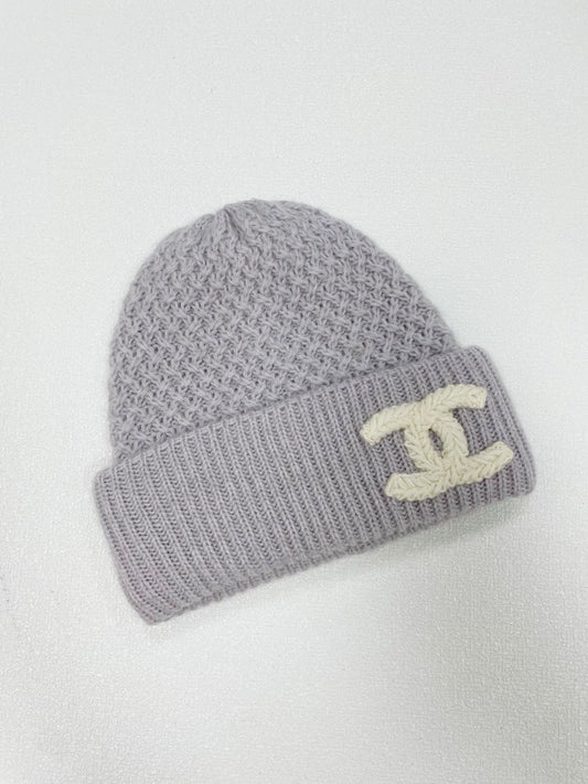 C logo knitted cold hat