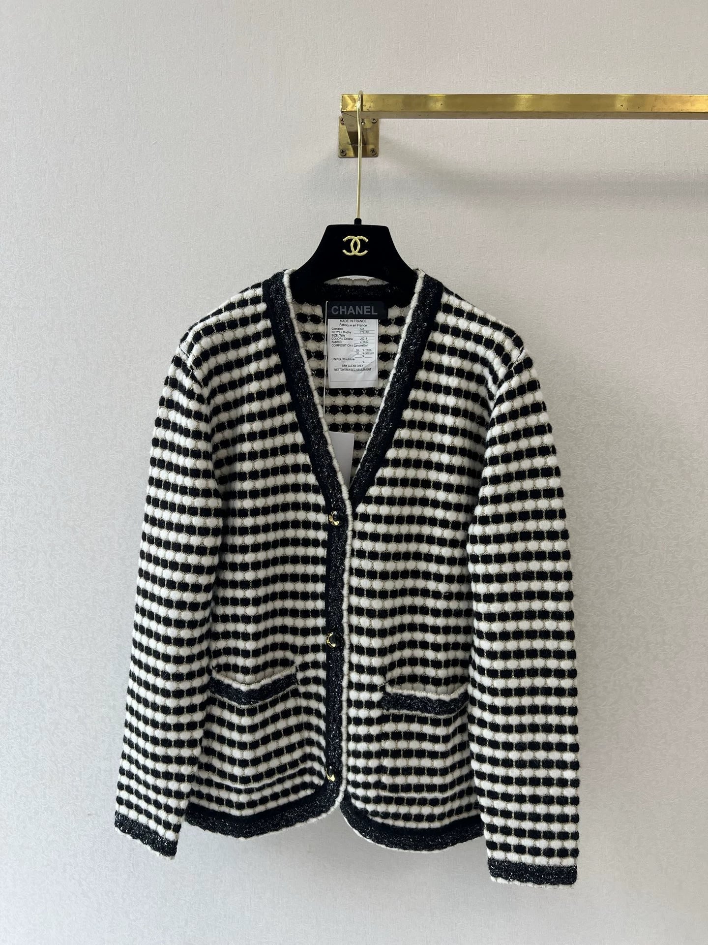 25fw Striped V-neck knitted long sleeved cardigan