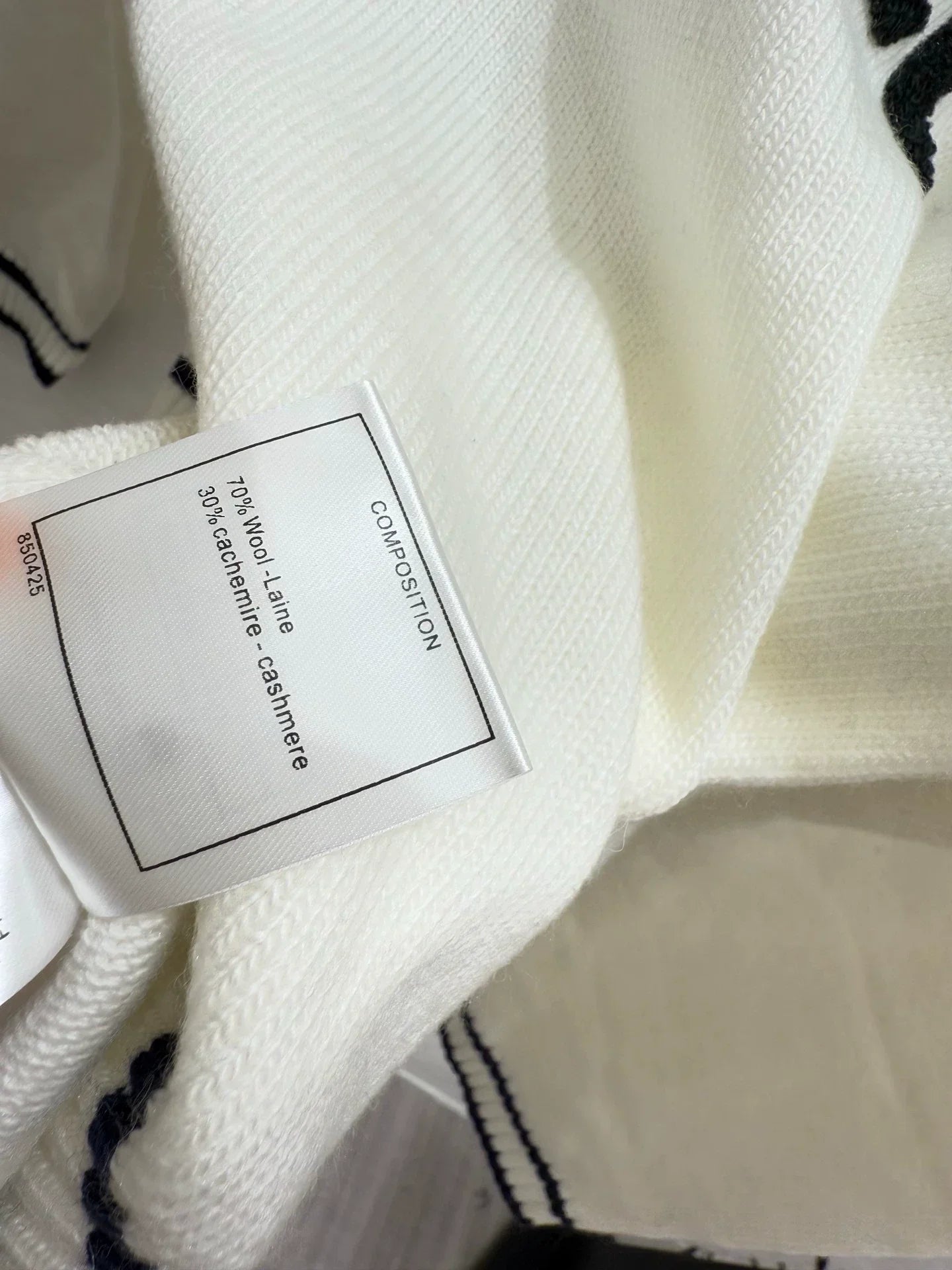 25fw Double C sweater