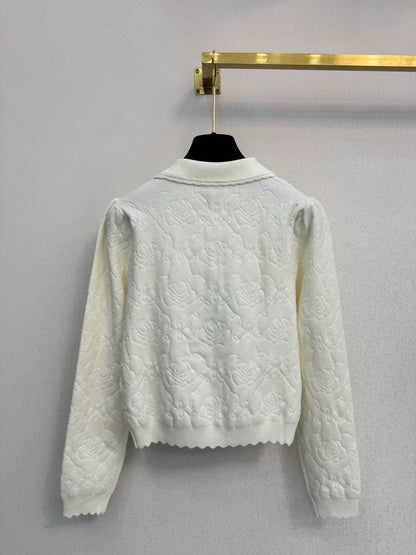 White knitted cardigan