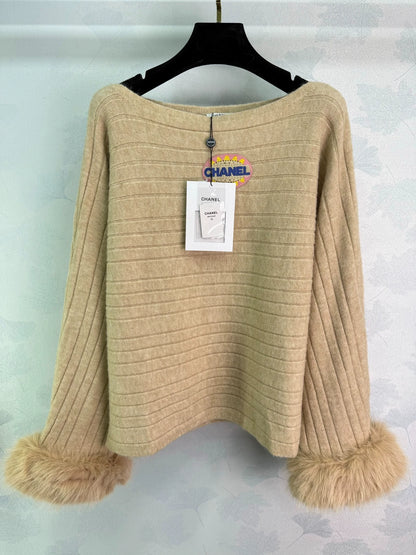 Striped logo round neck hairy long sleeved shirt