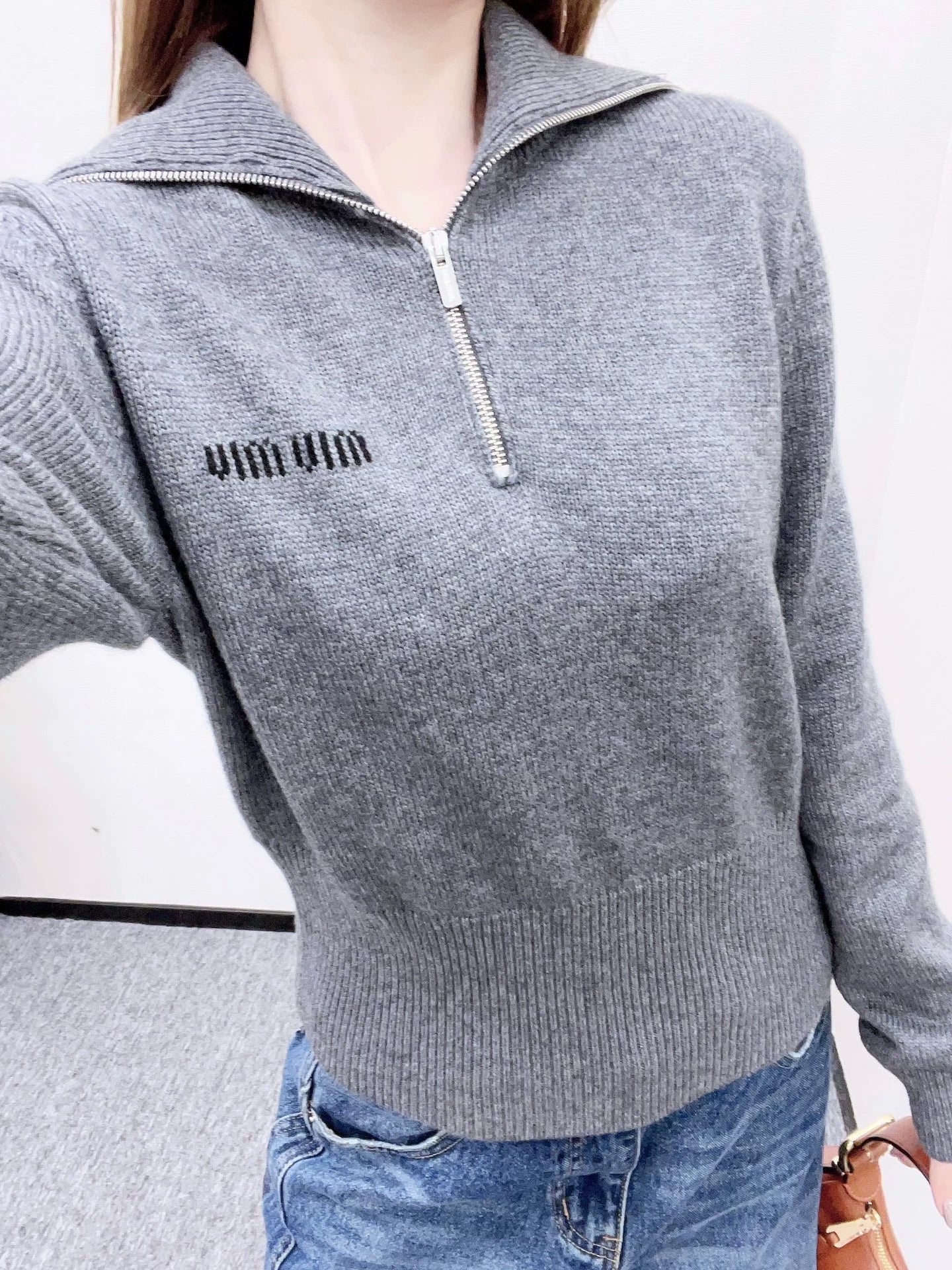 25fw Zipper lapel knit top