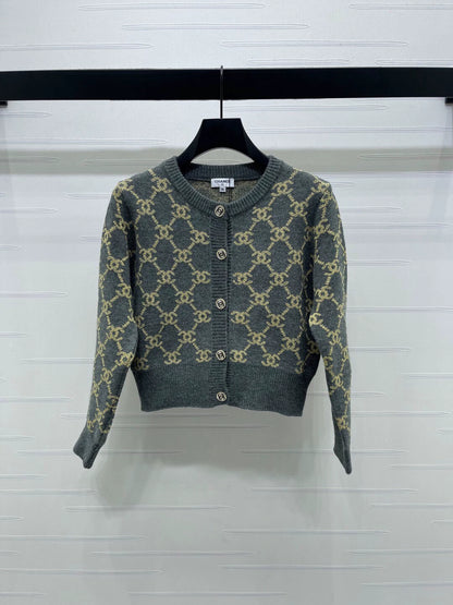 Jacquard knitted cardigan