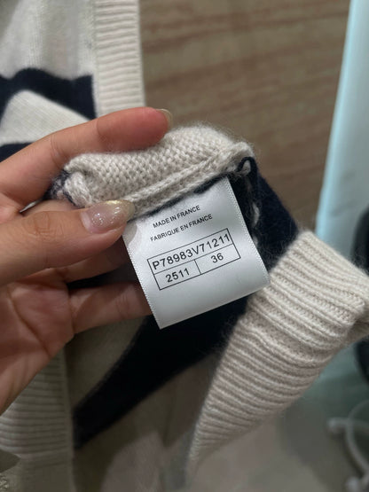 25fw Striped V-neck sweater vest(vintage series)