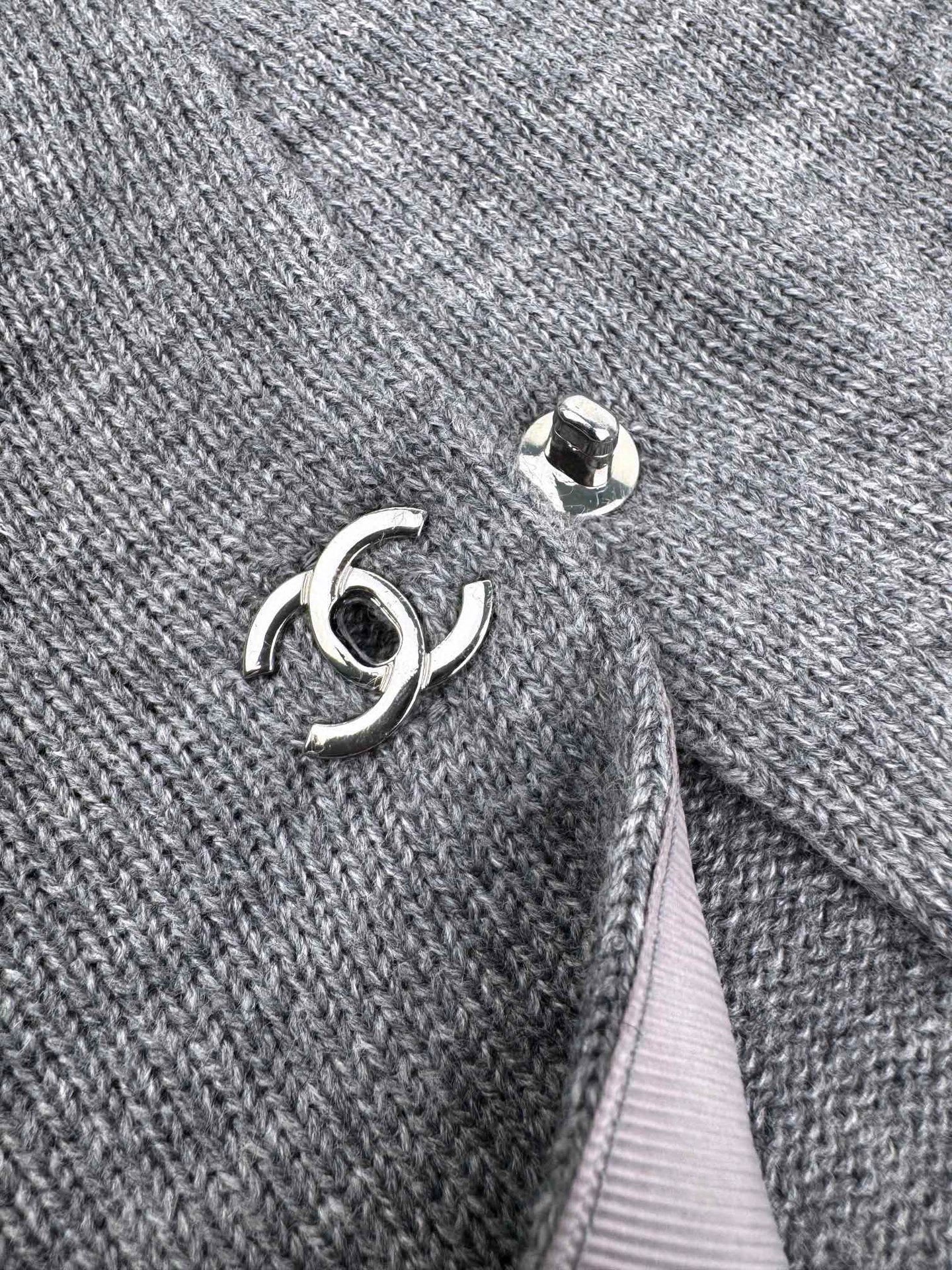 25fw Backpack buckle knitted cardigan