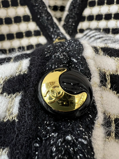 25fw Striped V-neck knitted long sleeved cardigan