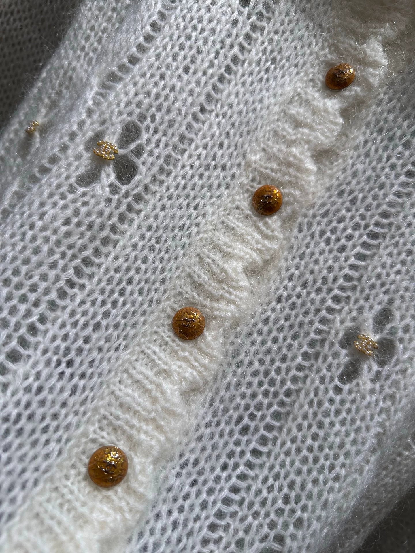 Buckle nail bead lapel sweater