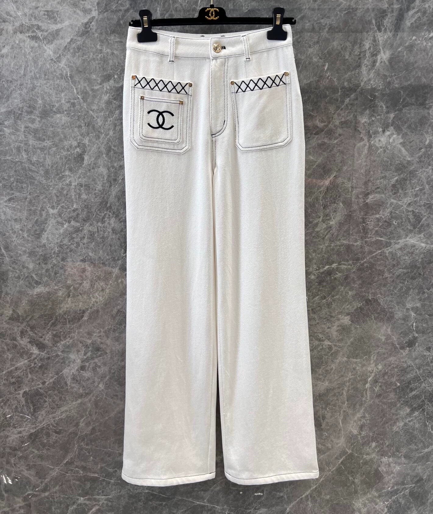 25 Summer new embroidery white straight loose jeans