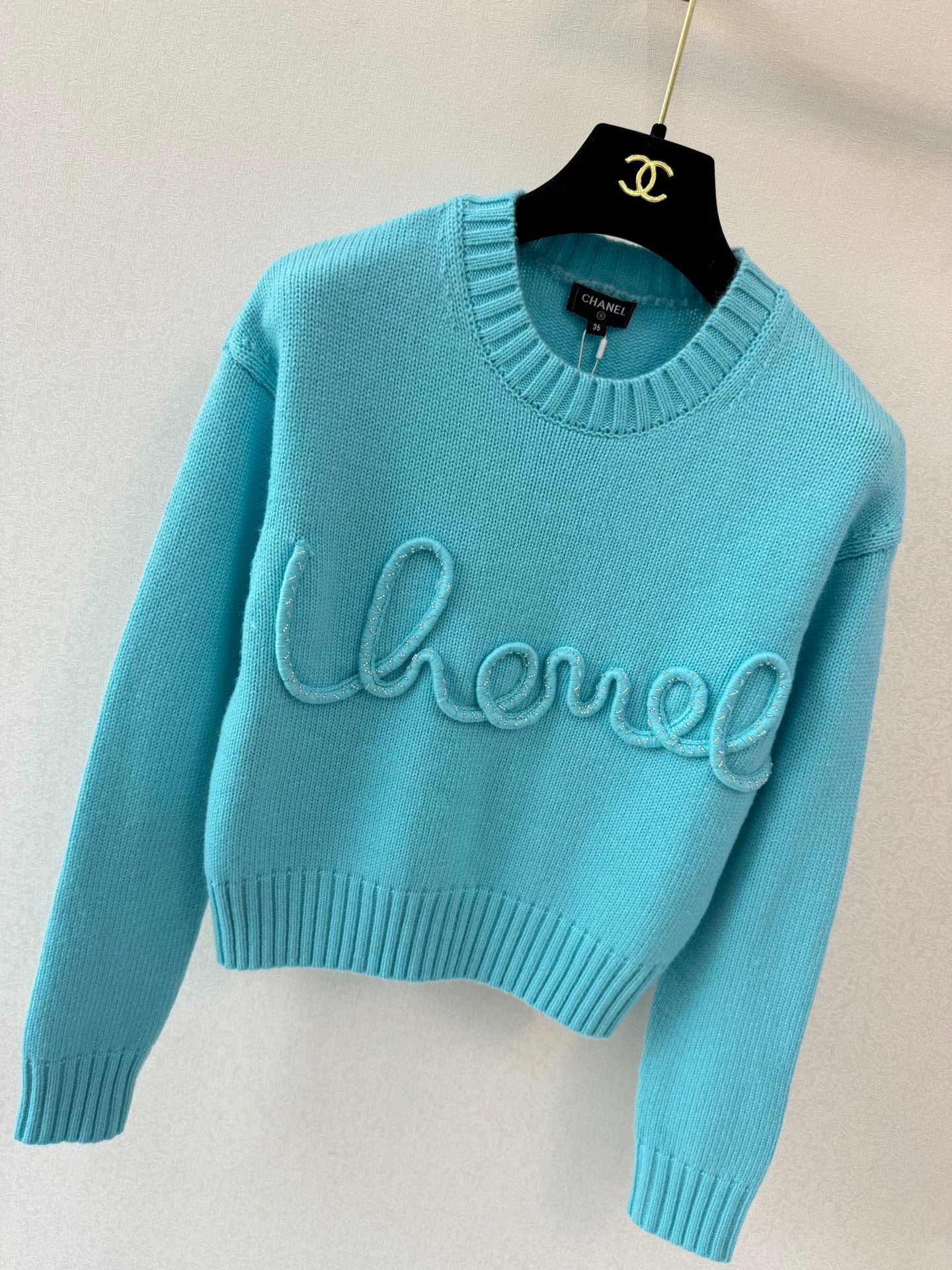 3D letter knitted sweater