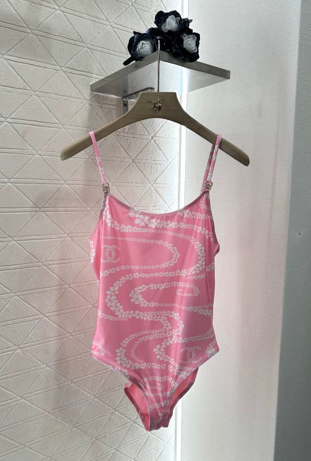 25 New Printed Halter Swimsuit