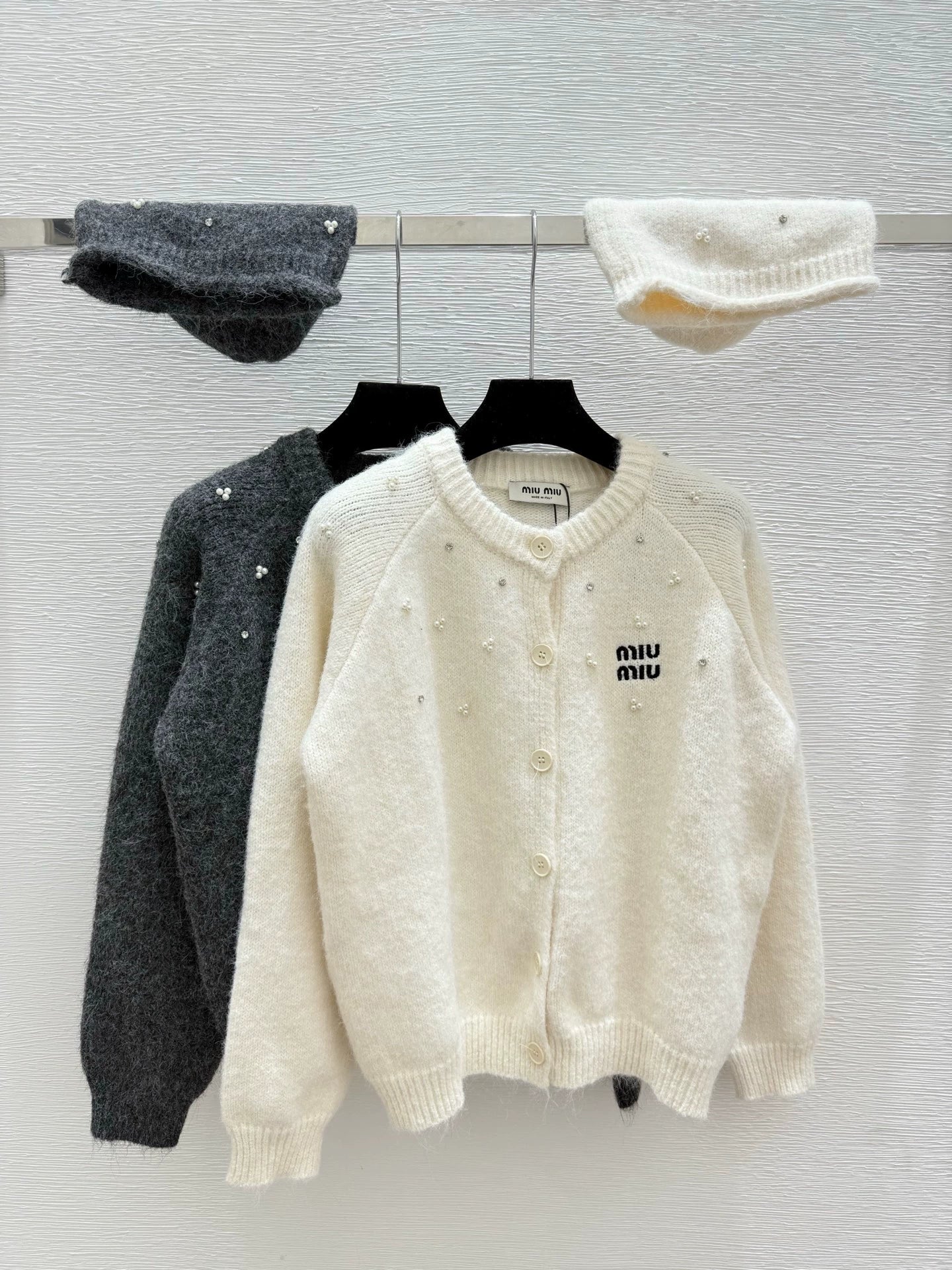 25fw Pearl knitted cardigan