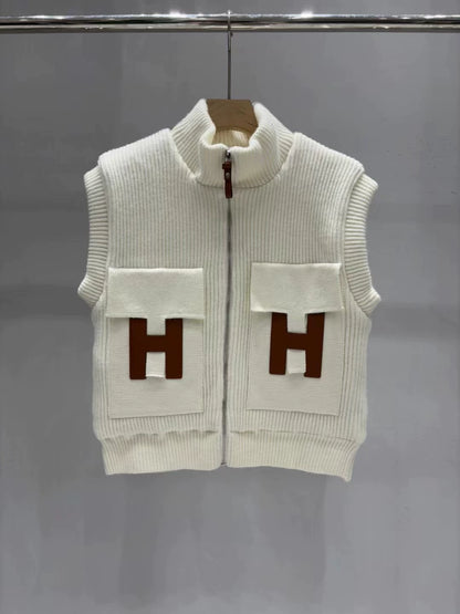 Sleeveless knitted vest