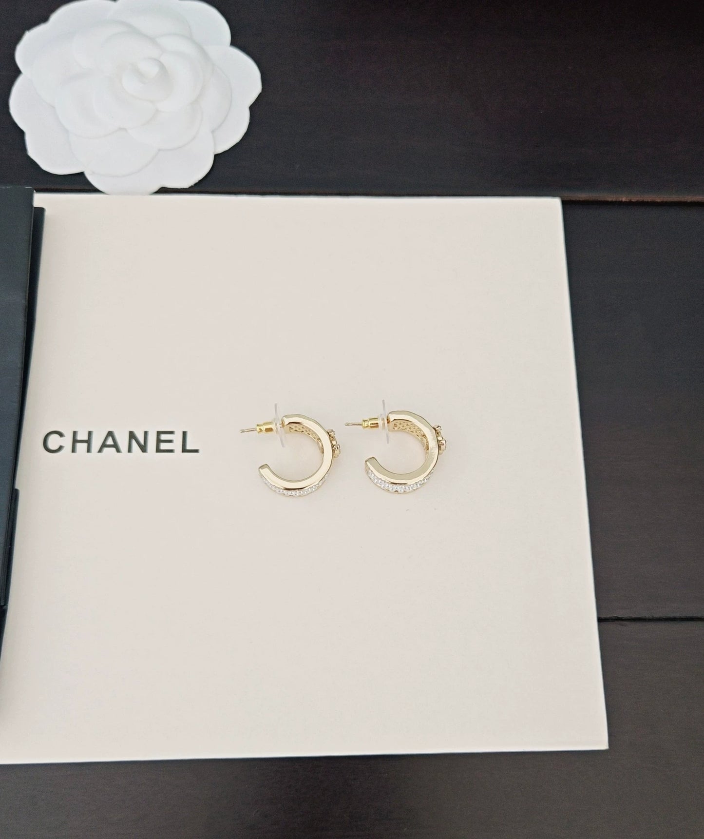 Double C pearl earrings