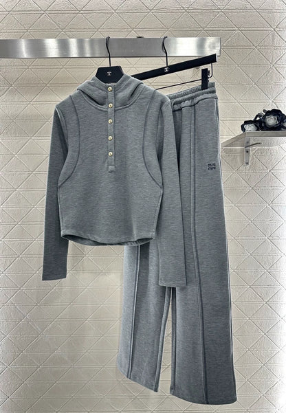 Half open hooded set