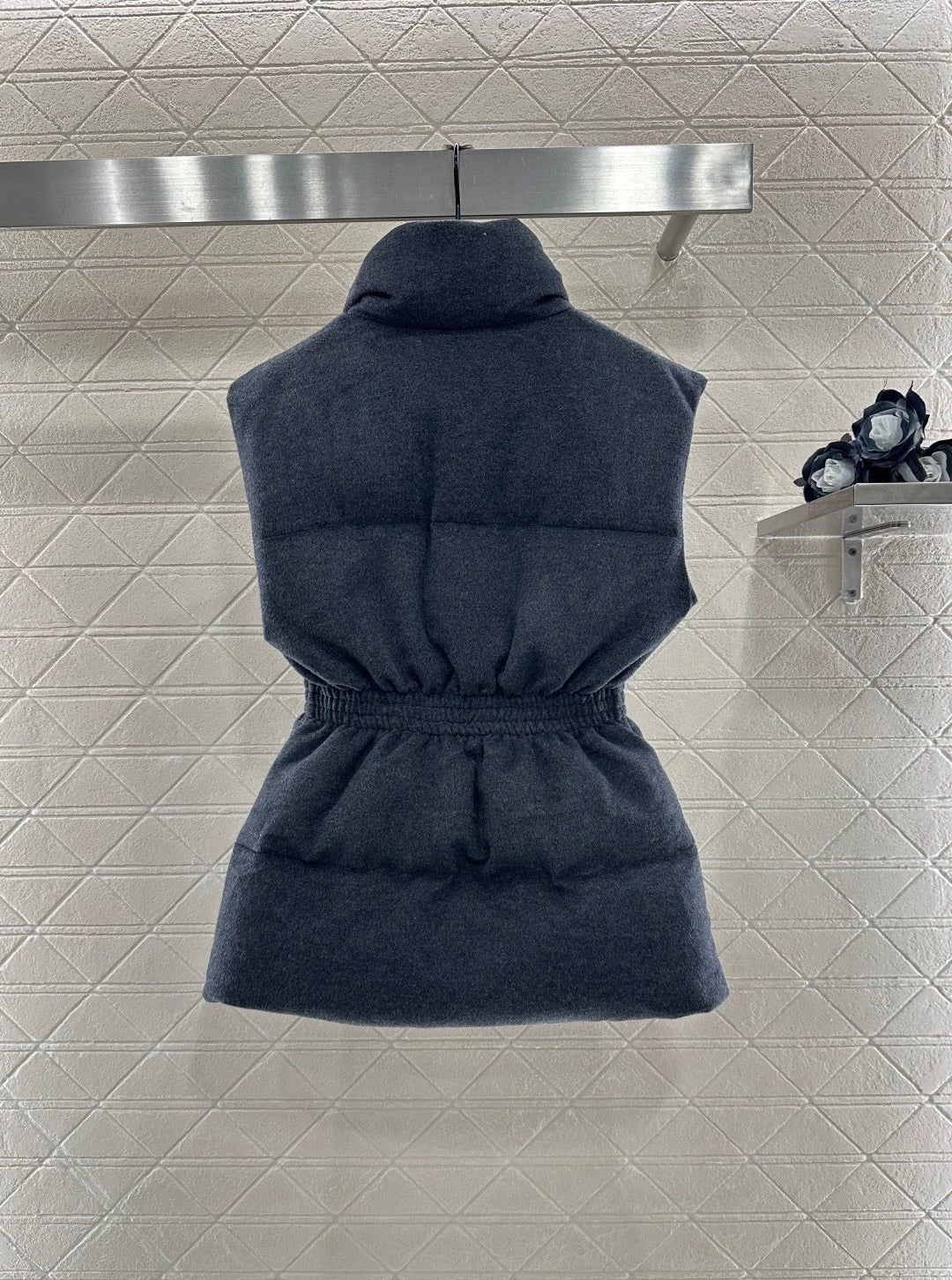 25fw Stand up collar, waist belt, down vest