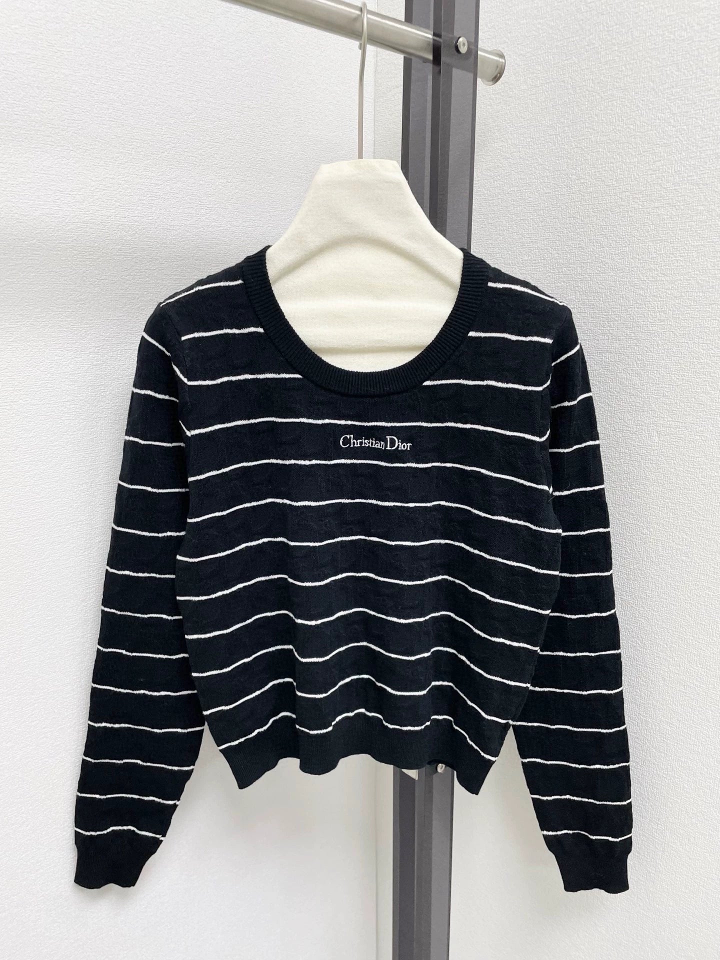 25fw Embroidered long sleeves with letters