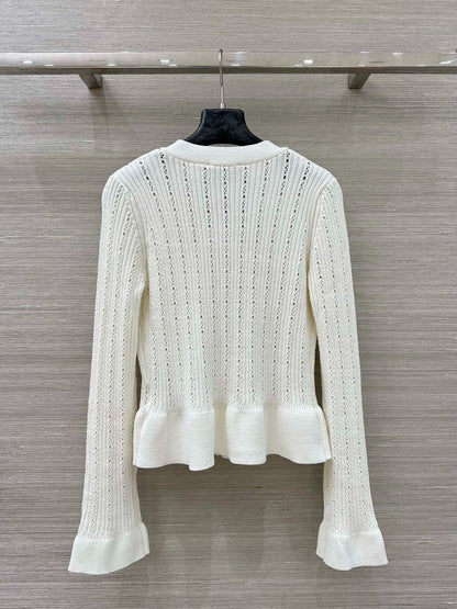 Lace design waist cinching long sleeved top