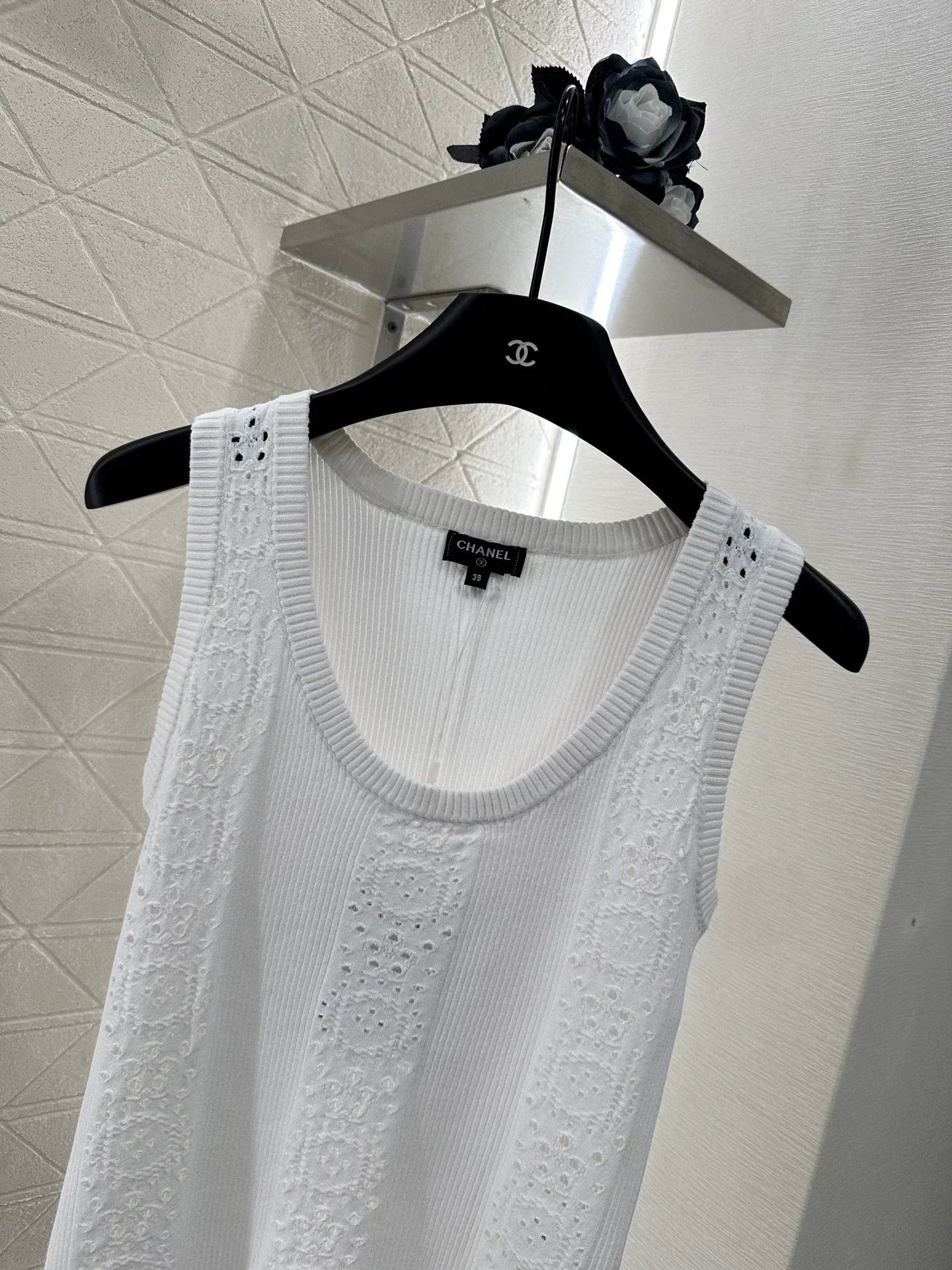 25fw Hollow knit vest