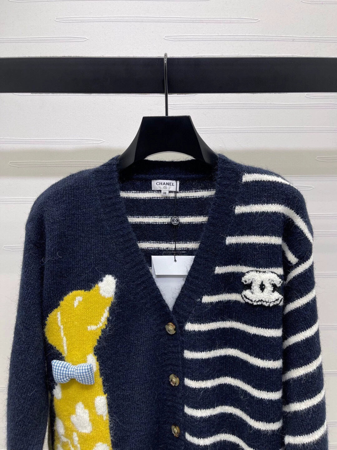 Striped V-neck long sleeved knitted cardigan