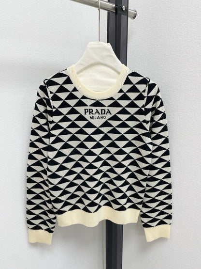 25fw Triangular knitted sweater