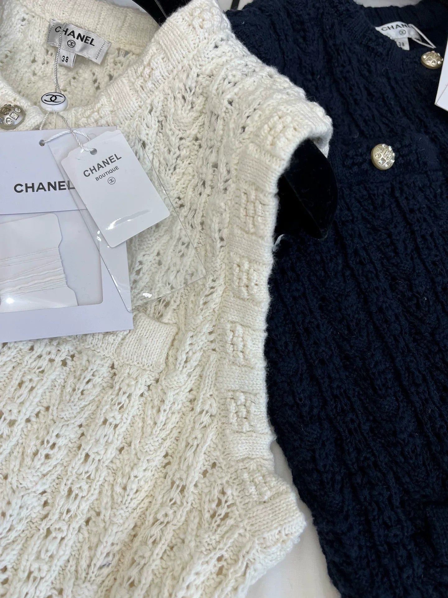 2025 Spring and Summer New Round Neck Crochet Pocket Knitted Sleeveless Vest