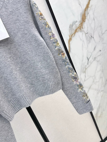 25 Sleeves, flowers, plants, embroidery, cashmere sweater