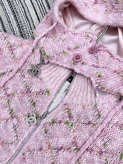 Detachable hat zipper long sleeved knitted jacket